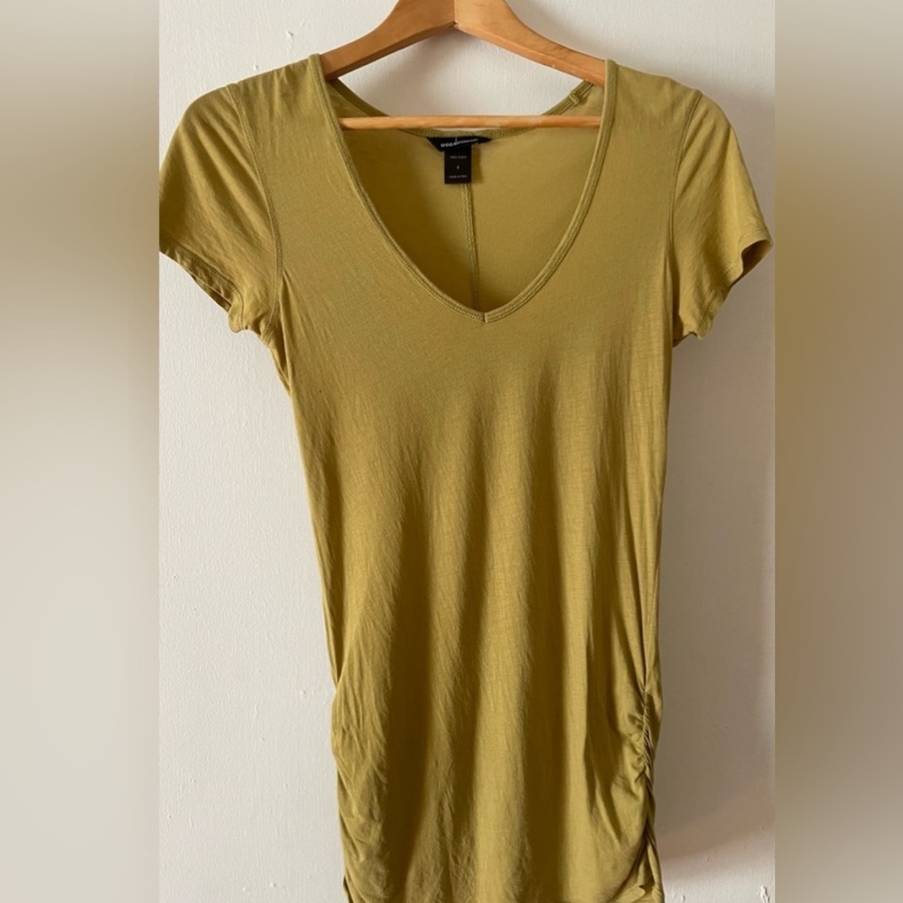 MODA International short sleeve ruched top